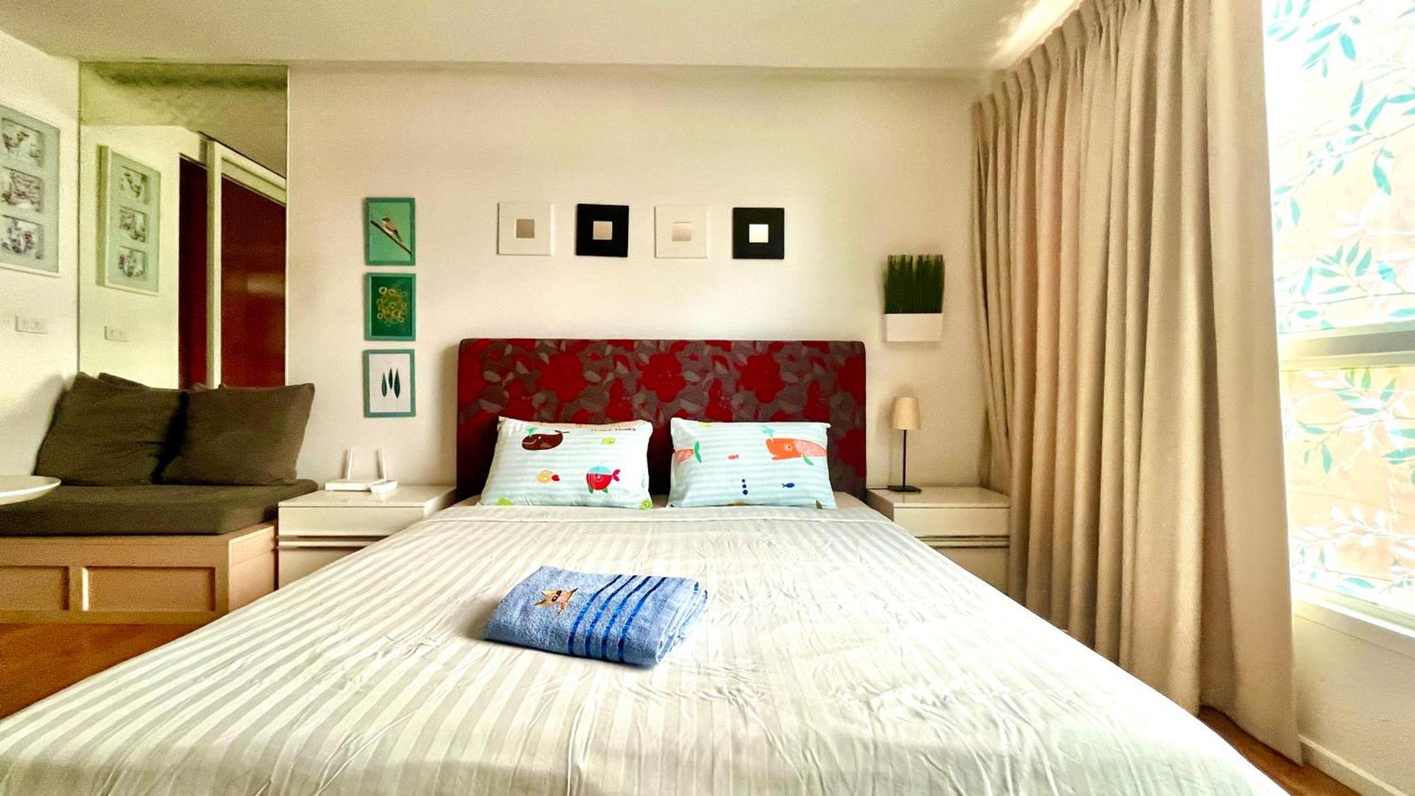 Cozy Walk To Bts Free Wi-fi Great Location Apartment *