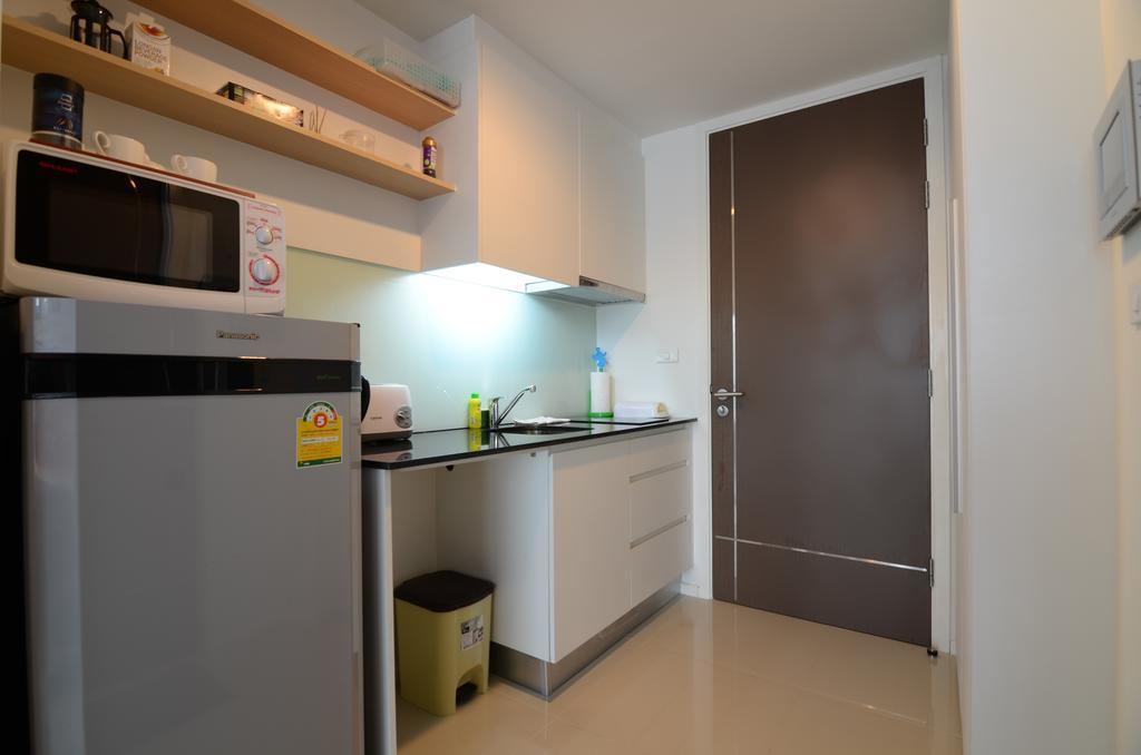 Cozy Walk To Bts Free Wi-fi Great Location *